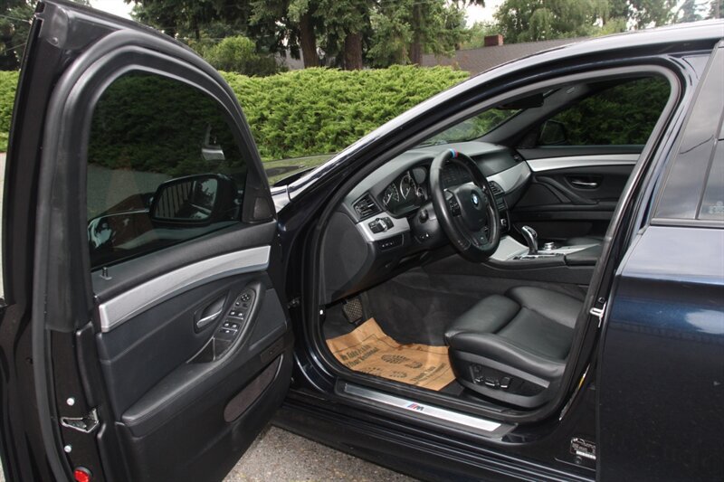 Used 2011 BMW 535i xDrive Sedan AWD/4WD image 5