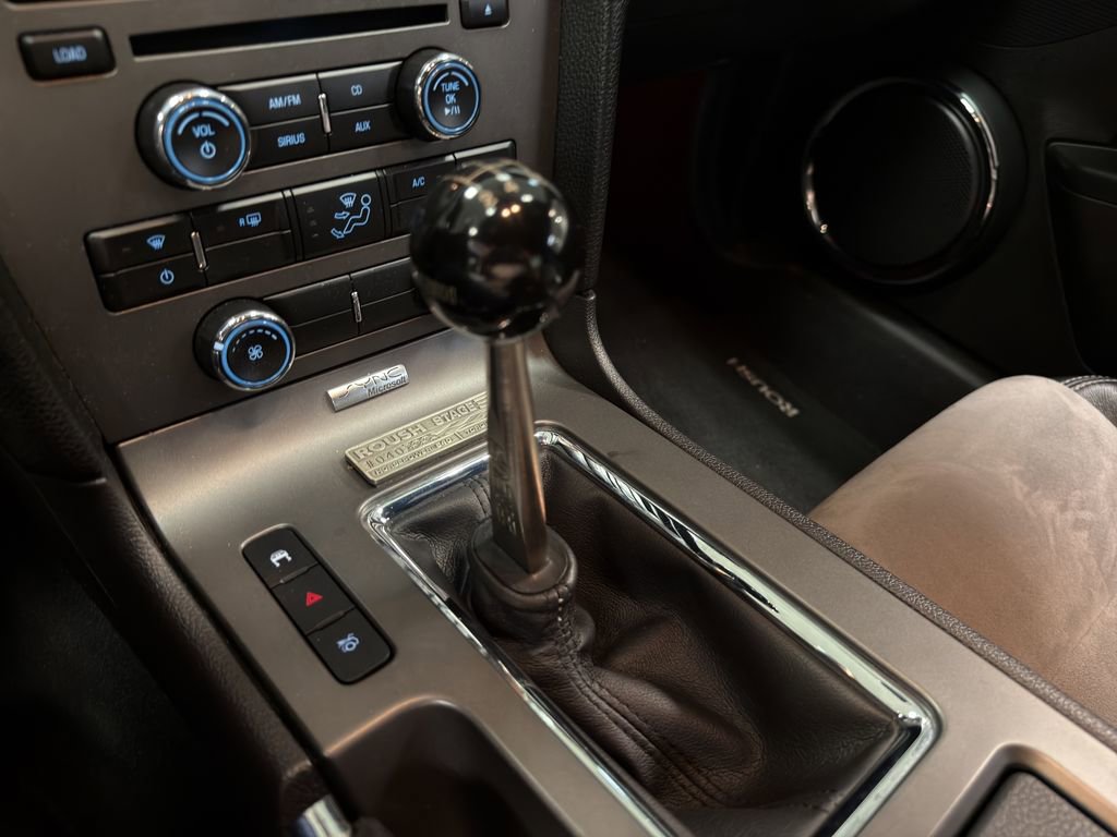 Used 2010 Ford Mustang GT Premium RWD image 32
