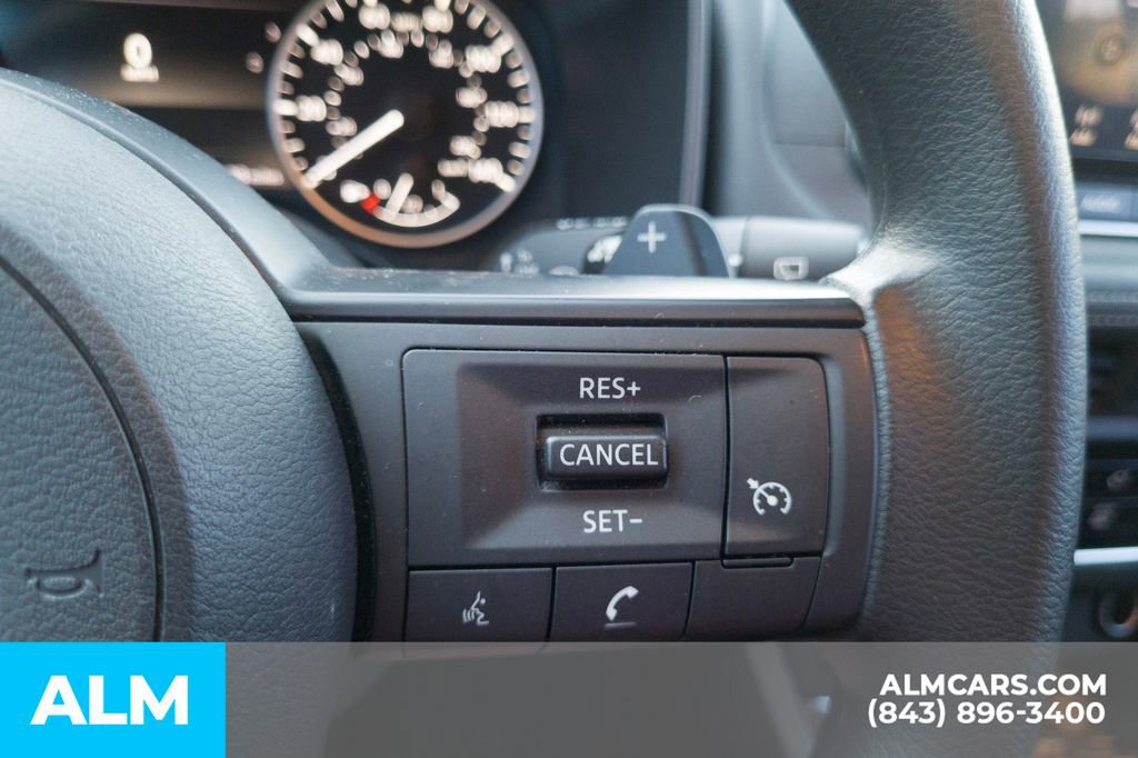 Used 2024 Nissan Rogue S image 10