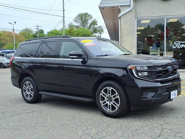 Certified 2025 Ford Expedition Active AWD/4WD image 1