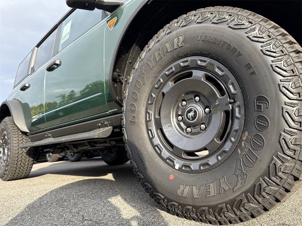 New 2025 Ford Bronco Badlands image 9