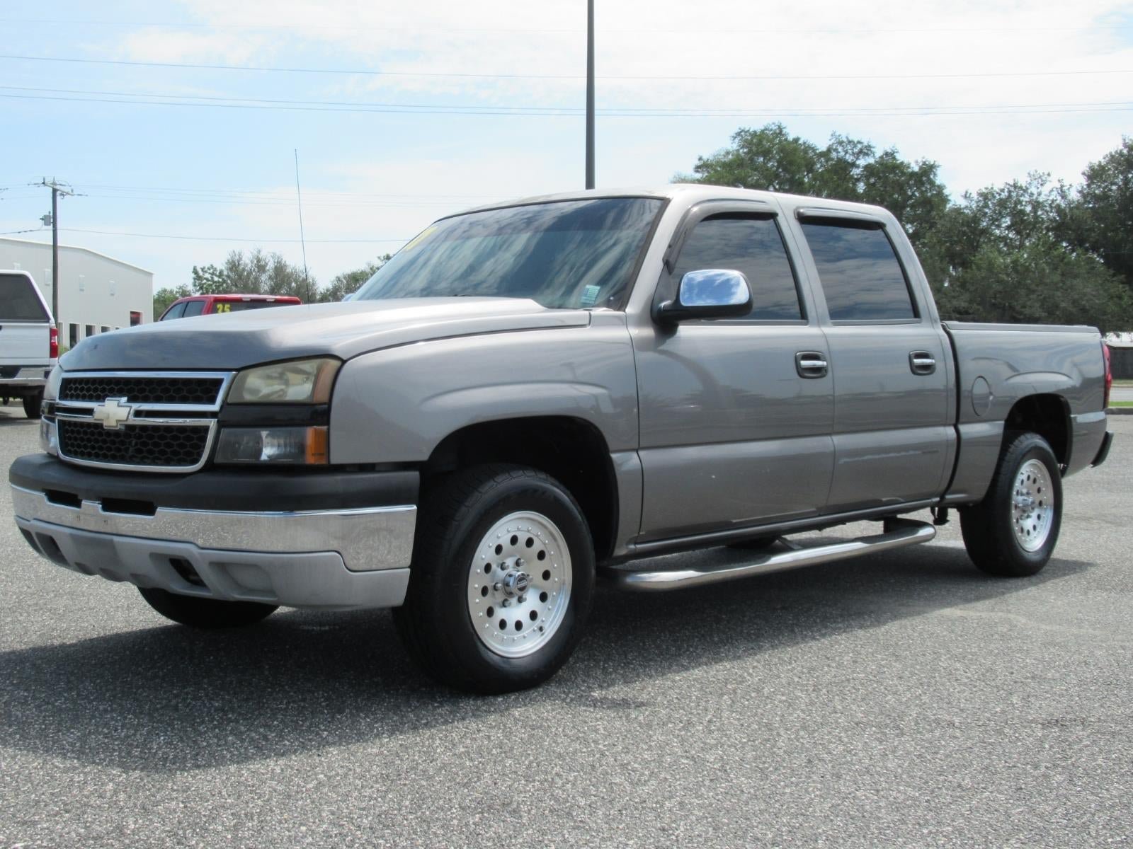 Used 2007 Chevrolet Silverado 1500 LS w/ Chrome Exterior Package RWD image 3