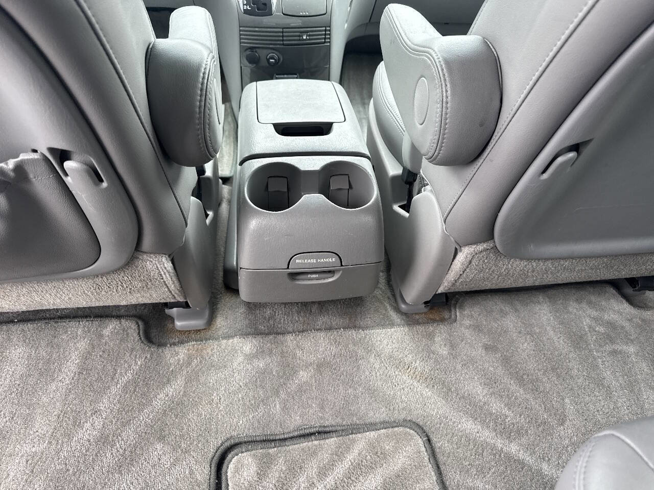 Used 2009 Toyota Sienna XLE Limited FWD image 23