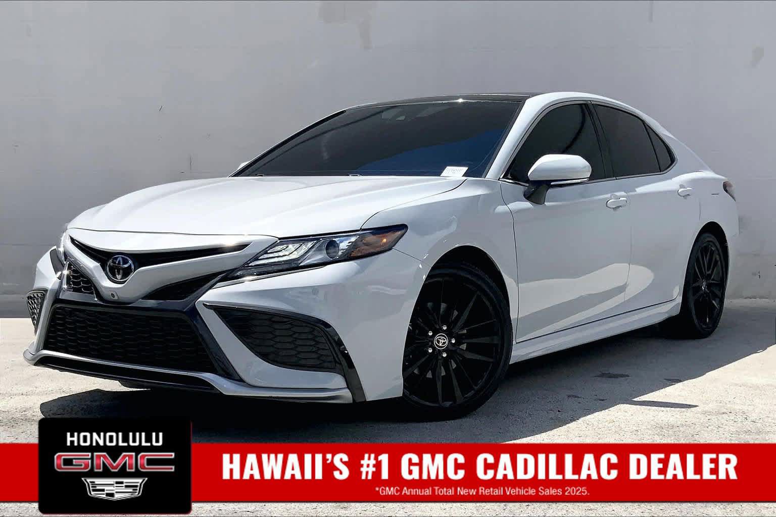Used 2023 Toyota Camry XSE FWD image 1