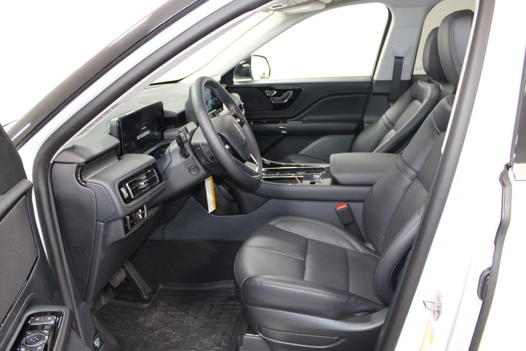 New 2026 Lincoln Aviator AWD image 22