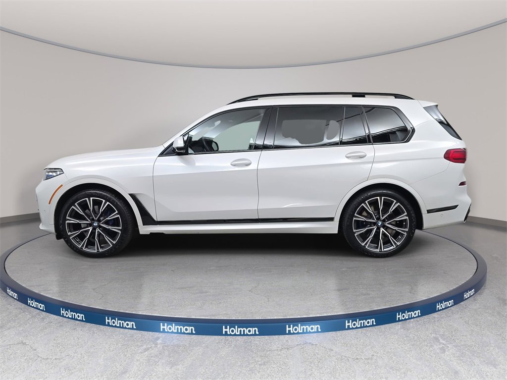 Used 2021 BMW X7 M50i w/ Executive Package image 9