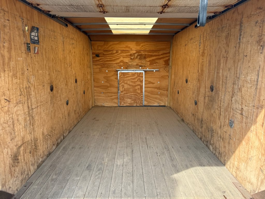Used 2018 Chevrolet Express 3500 w/ Driver Convenience Package RWD image 14