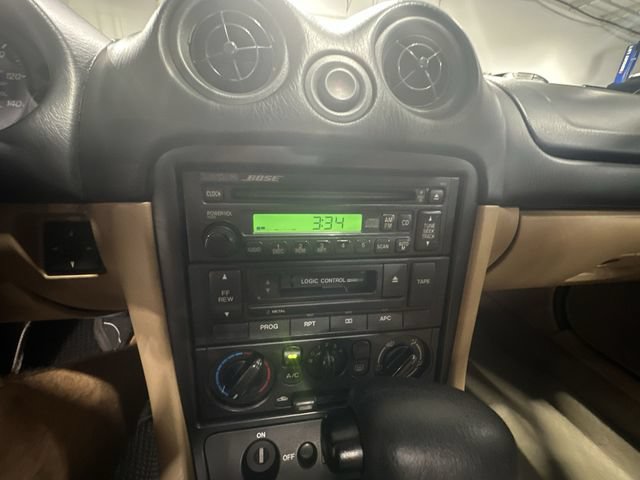 Used 1999 MAZDA MX-5 Miata RWD image 24