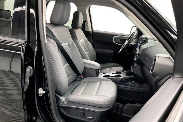 Used 2025 Ford Bronco Sport Badlands image 8