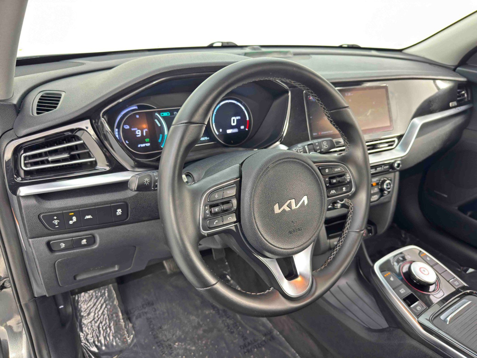 Used 2022 Kia Niro EX image 12