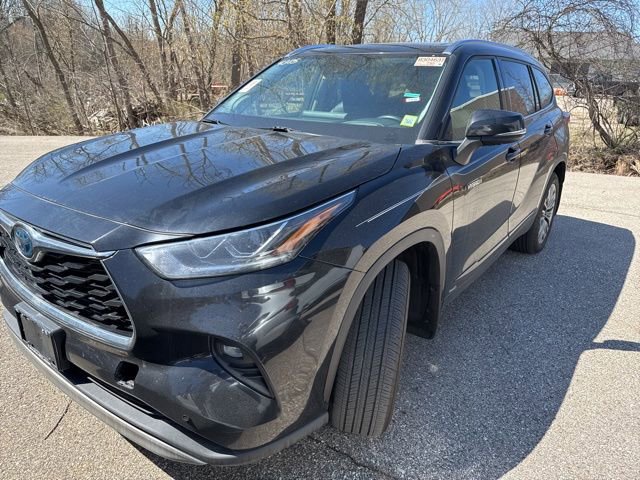 Used 2020 Toyota Highlander Platinum image 9