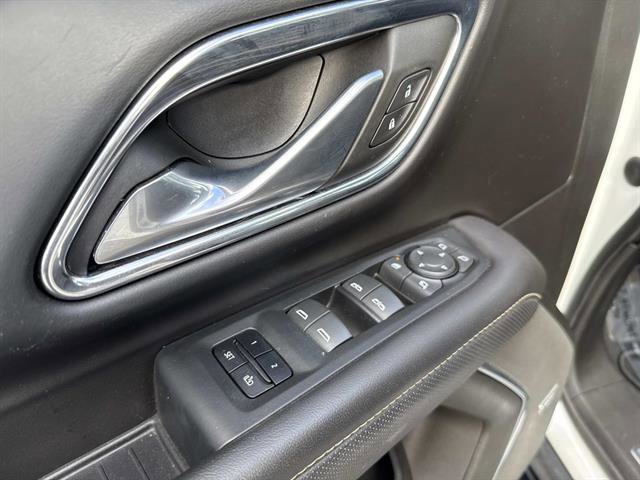 Used 2022 GMC Yukon XL SLT w/ SLT Luxury Package image 15