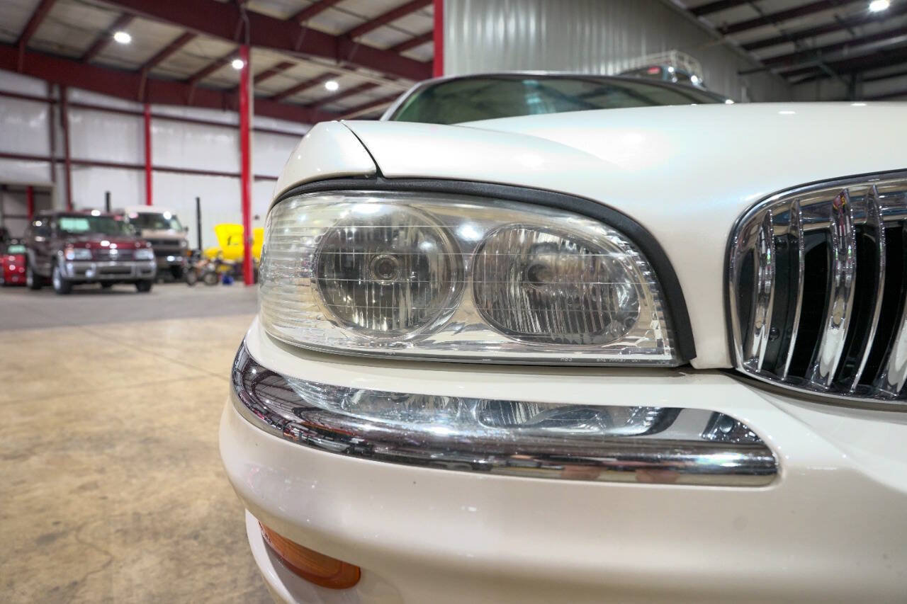 Used 2003 Buick Park Avenue Ultra FWD image 35