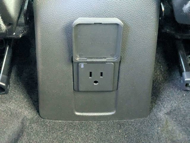 Used 2022 Chevrolet Trax LT w/ LT Convenience Package image 14