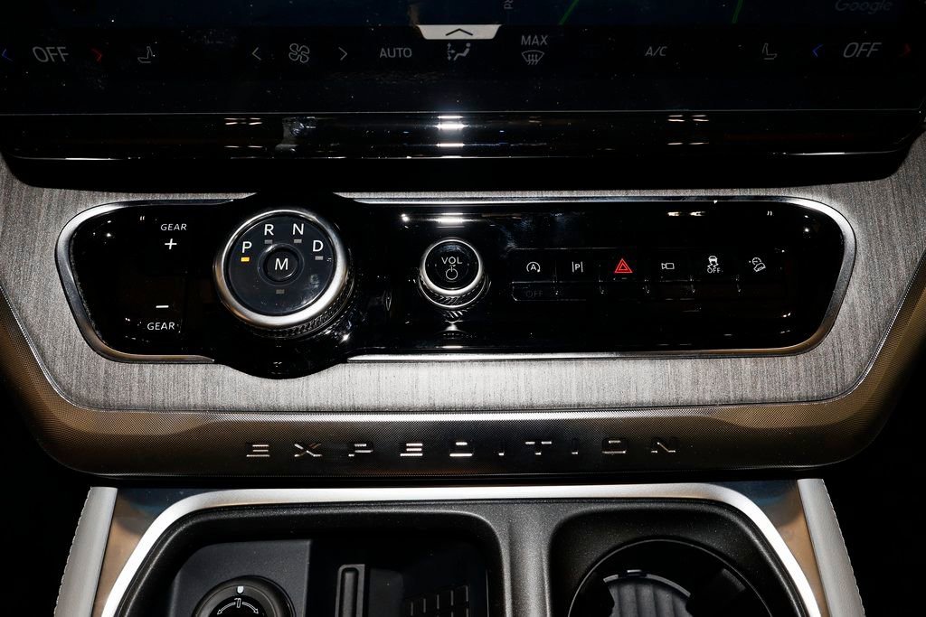 New 2025 Ford Expedition Max Platinum w/ Platinum Ultimate Package image 31