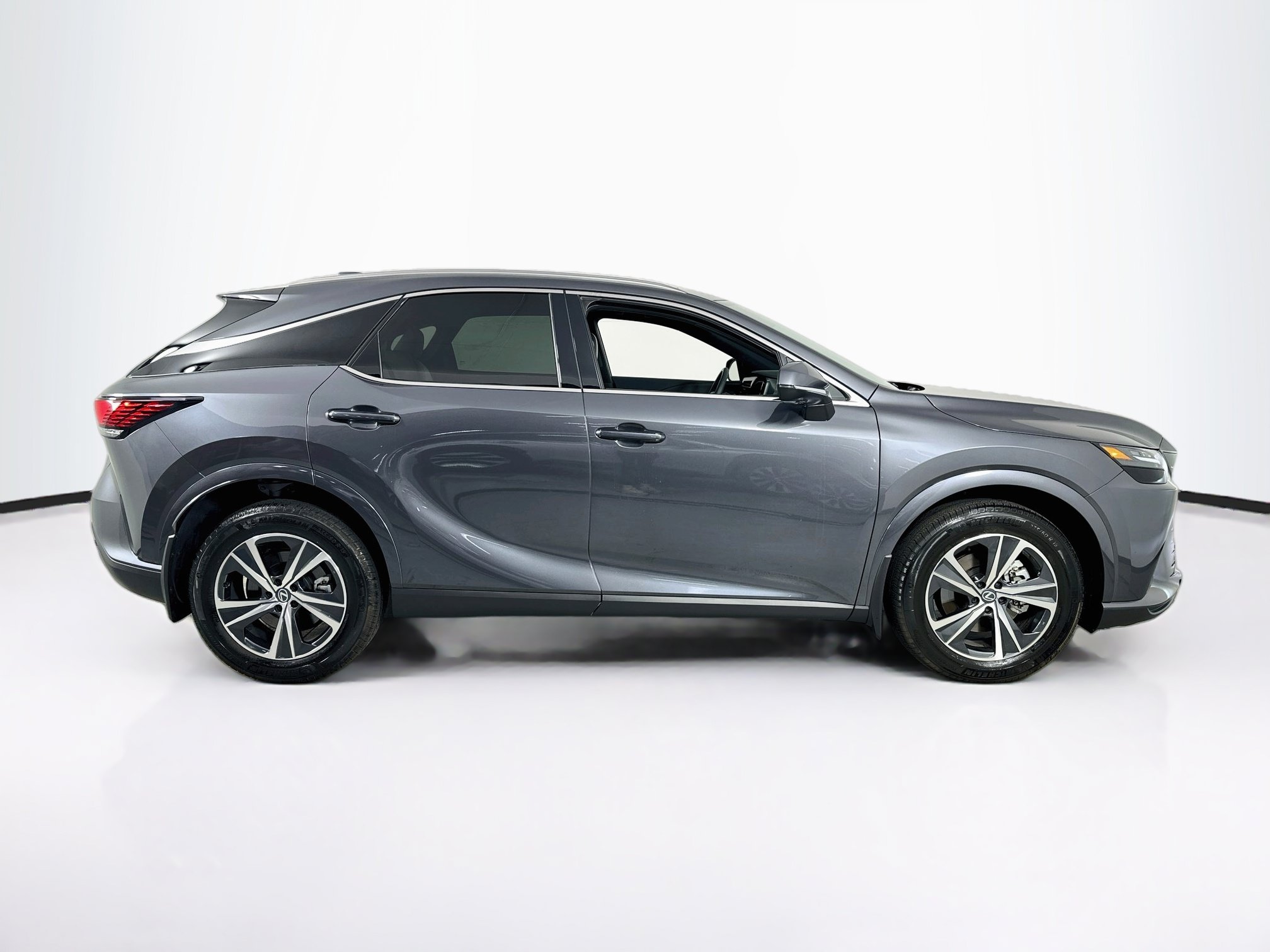 Used 2026 Lexus RX 350 FWD image 4