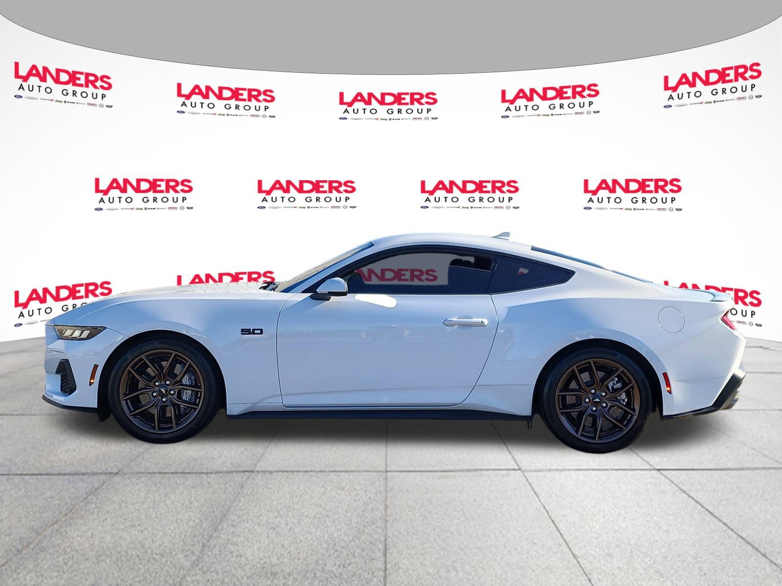 Used 2024 Ford Mustang GT Premium image 6