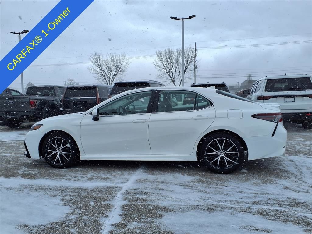 Used 2023 Toyota Camry SE image 8