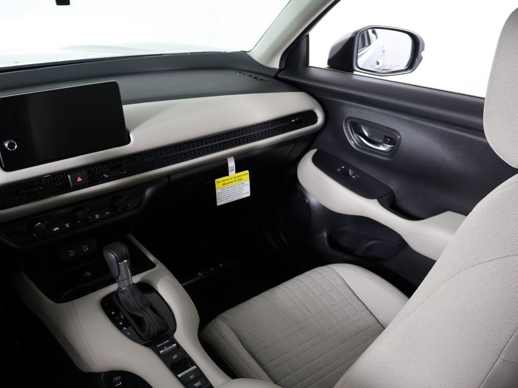 Certified 2026 Honda HR-V LX image 32