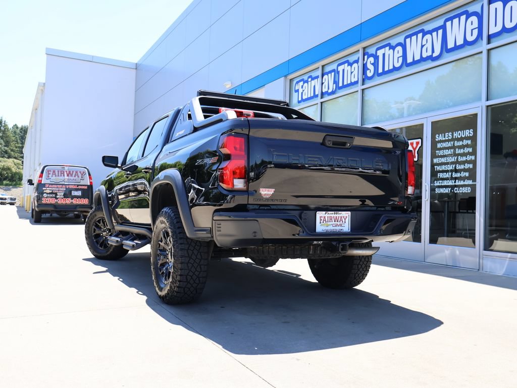Certified 2025 Chevrolet Colorado ZR2 w/ Midnight Edition AWD/4WD image 38