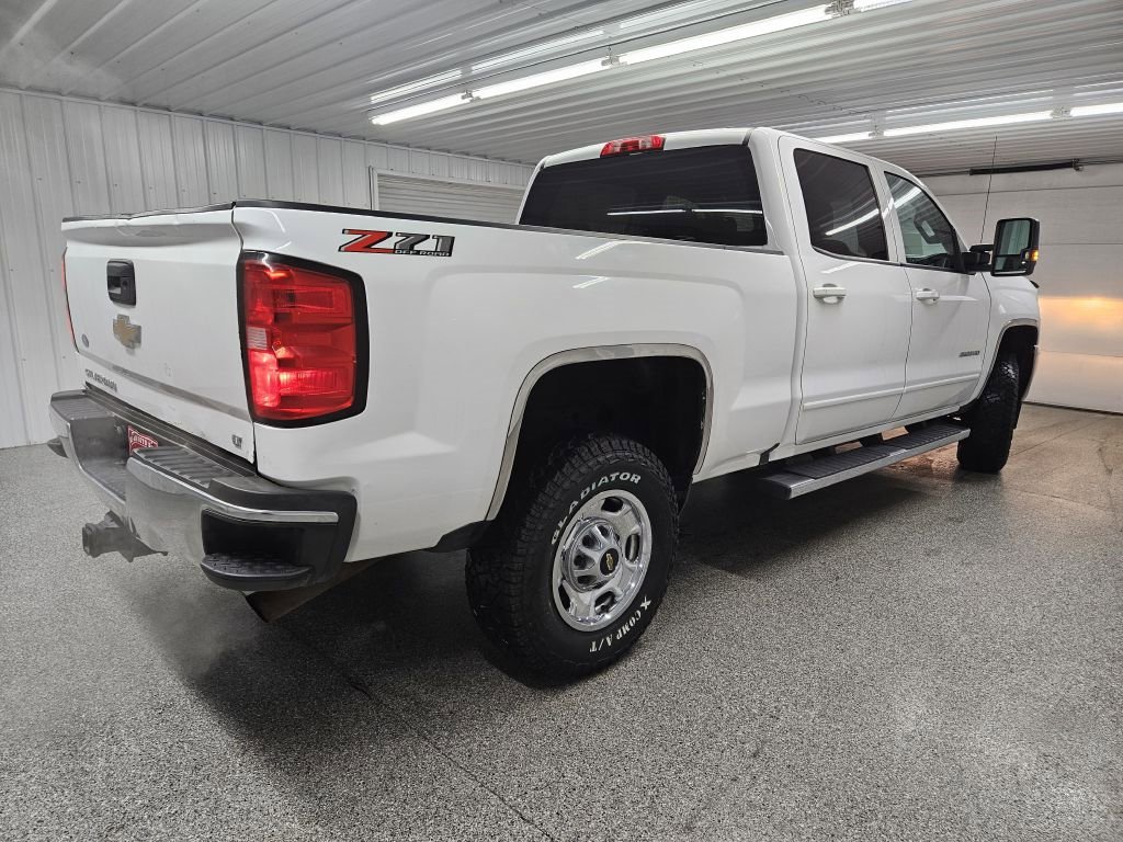 Used 2018 Chevrolet Silverado 2500 LT image 2