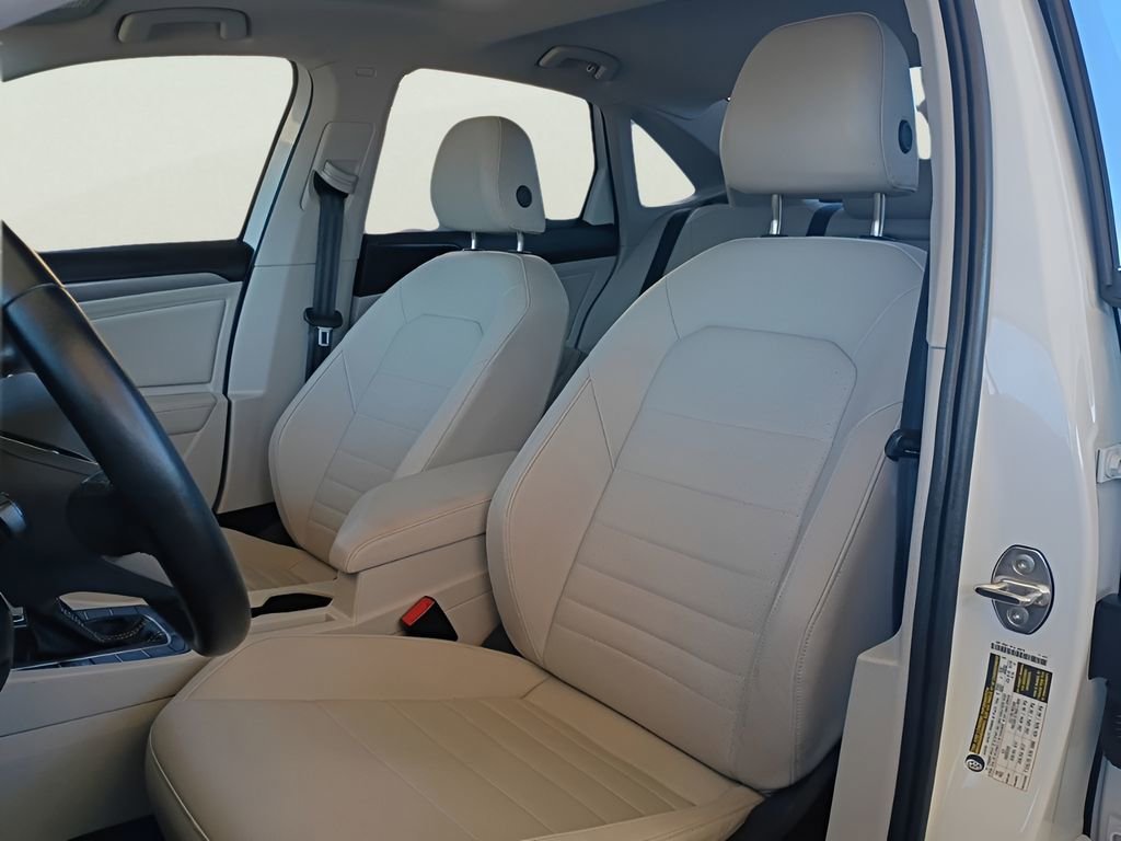 Used 2023 Volkswagen Jetta SE FWD image 22