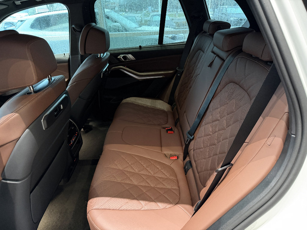 New 2026 BMW X5 xDrive40i w/ M Sport Package image 13