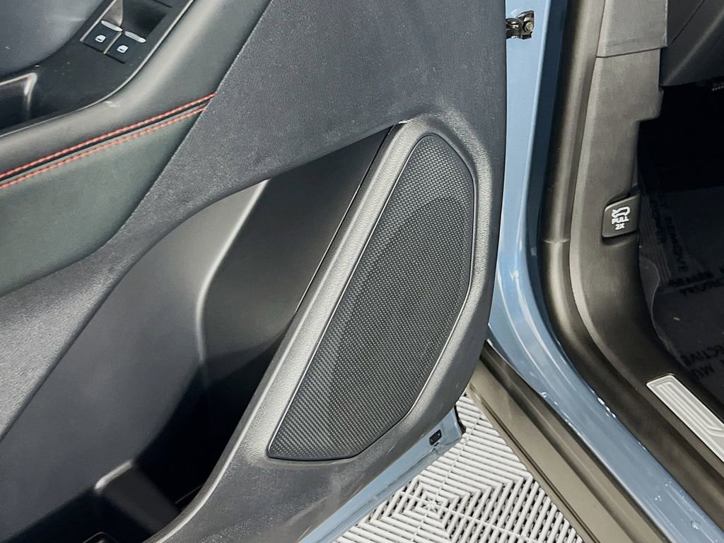 New 2026 Ford Explorer ST-Line w/ ST-Line Street Pack image 13