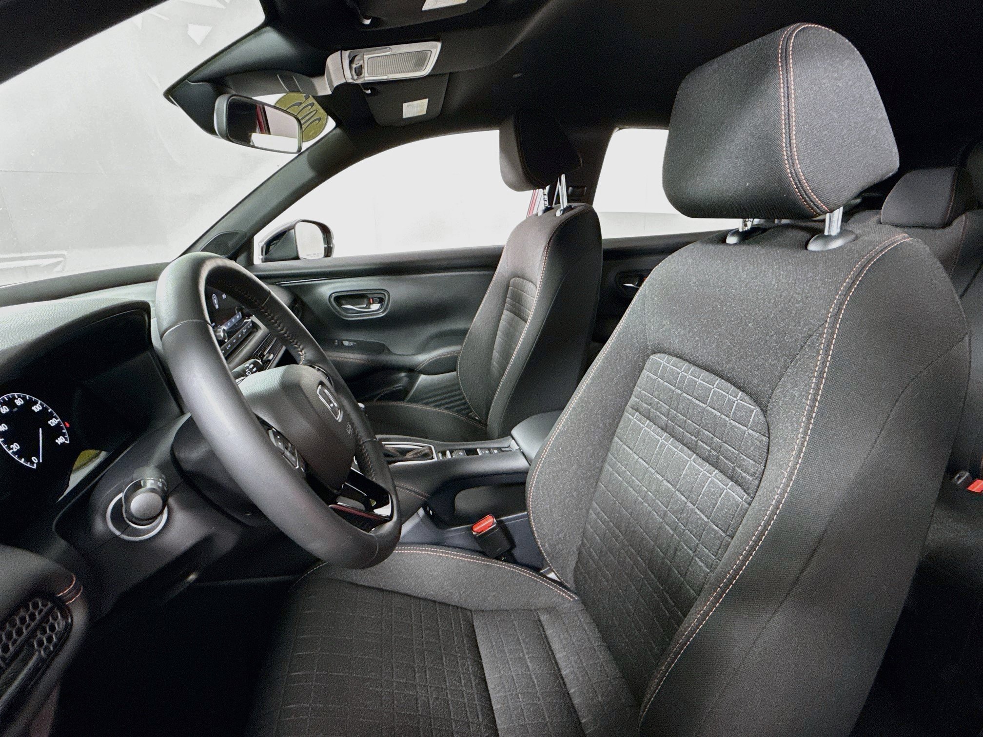 Used 2025 Honda HR-V Sport image 19