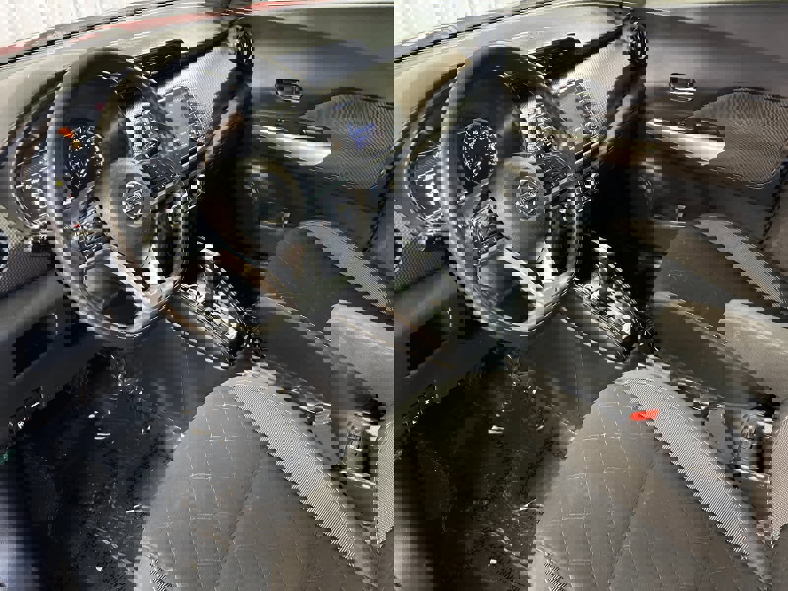 Used 2019 Nissan Kicks SV image 11