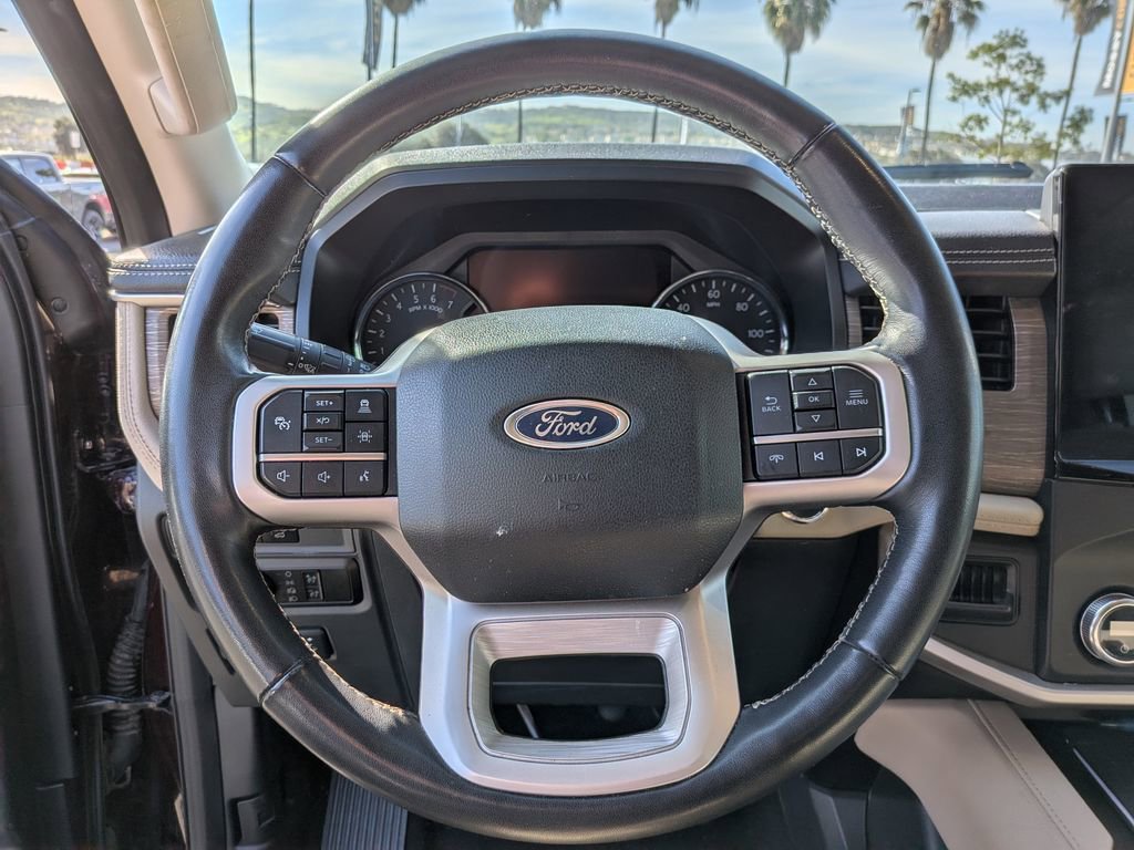 Used 2023 Ford Expedition Limited image 13
