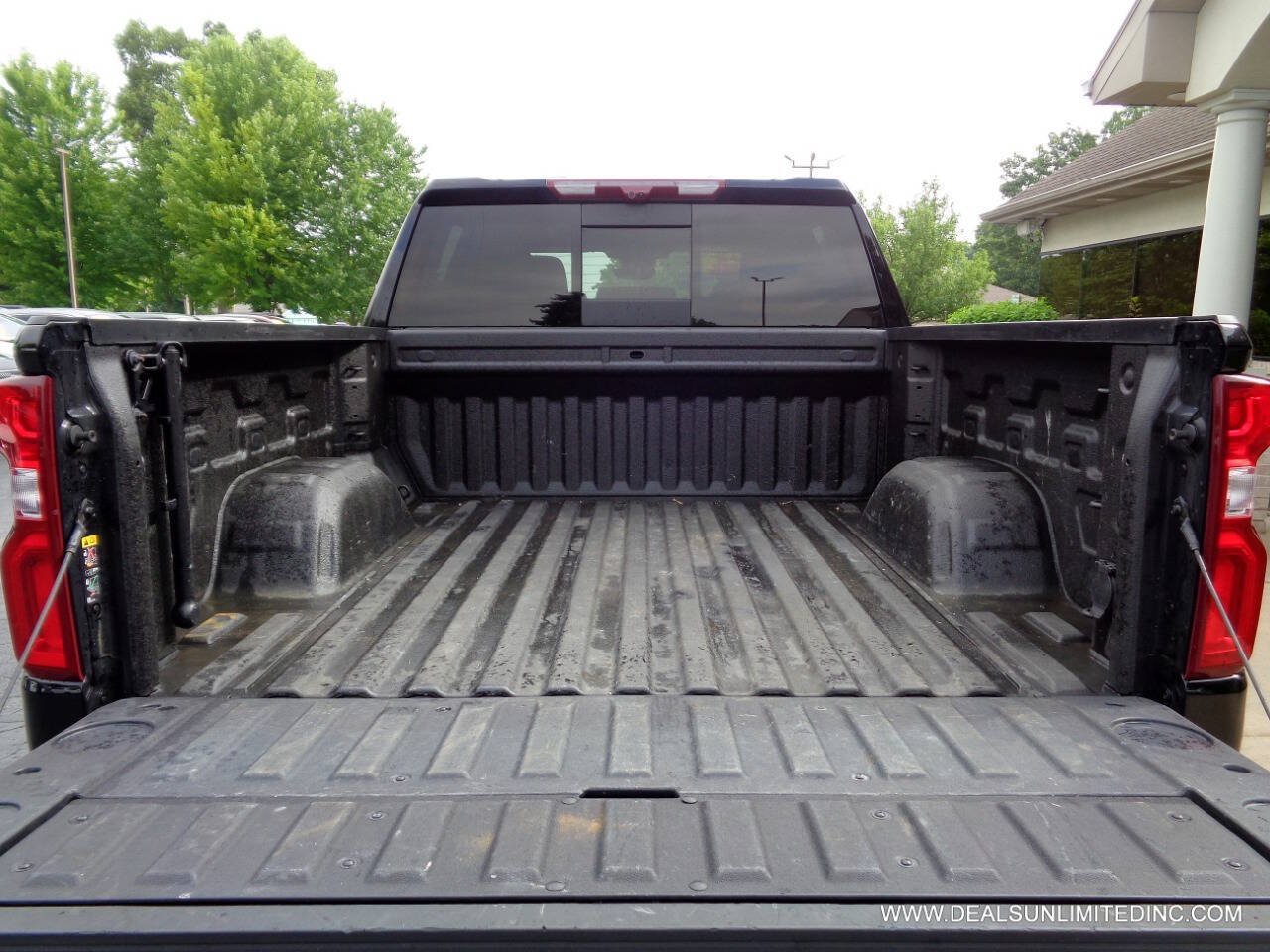 Used 2024 Chevrolet Silverado 1500 LTZ w/ LTZ Premium Package AWD/4WD image 29