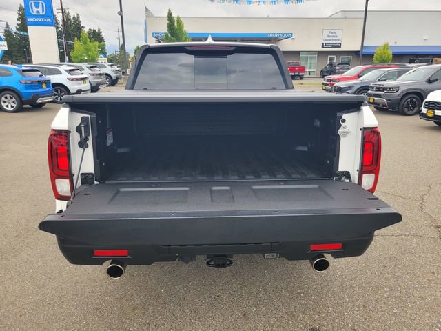 Certified 2025 Honda Ridgeline Black Edition image 11