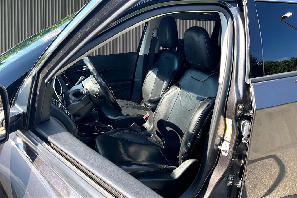 Used 2020 Jeep Compass Limited FWD image 26