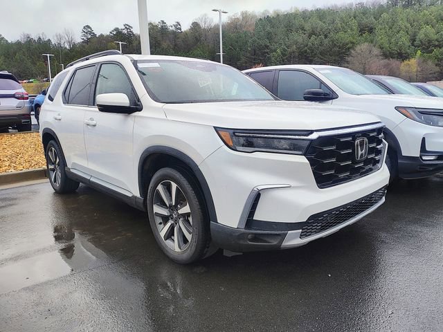 Used 2023 Honda Pilot Touring image 3