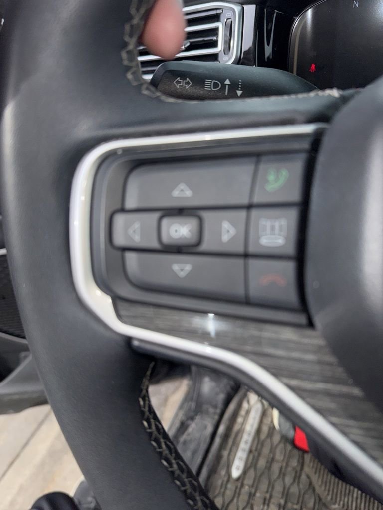 Used 2022 Jeep Wagoneer Series III w/ Premium Group I image 18