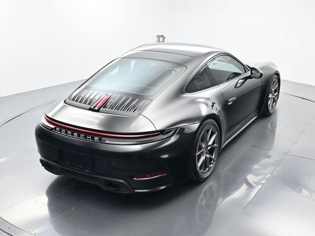 Used 2025 Porsche 911 Carrera image 33