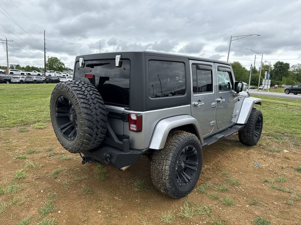 Used 2014 Jeep Wrangler Unlimited Sahara w/ Connectivity Group AWD/4WD image 13