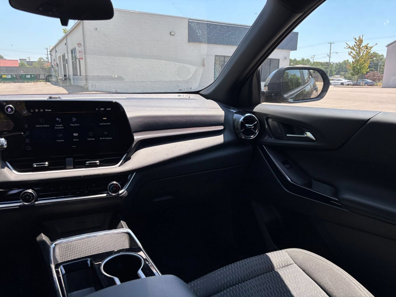 Used 2025 Chevrolet Equinox LT FWD image 36
