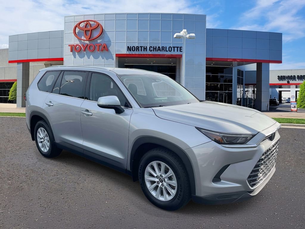 Used 2024 Toyota Grand Highlander XLE image 3
