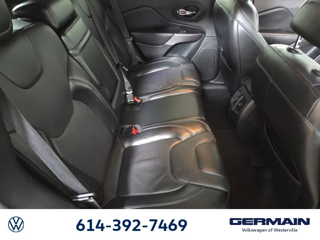 Used 2019 Jeep Cherokee Limited AWD/4WD image 17