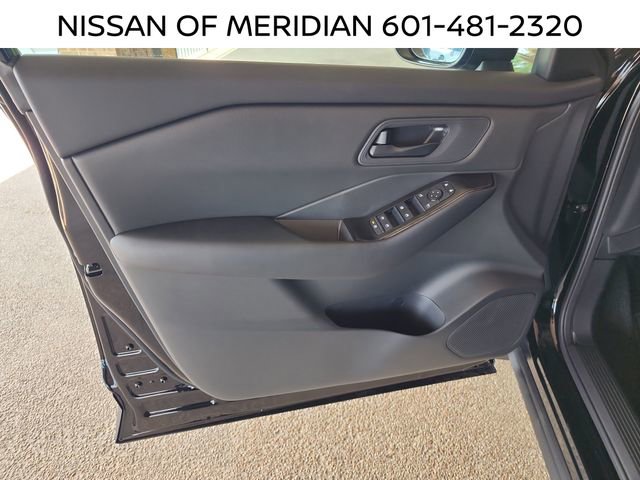 New 2026 Nissan Rogue S image 9