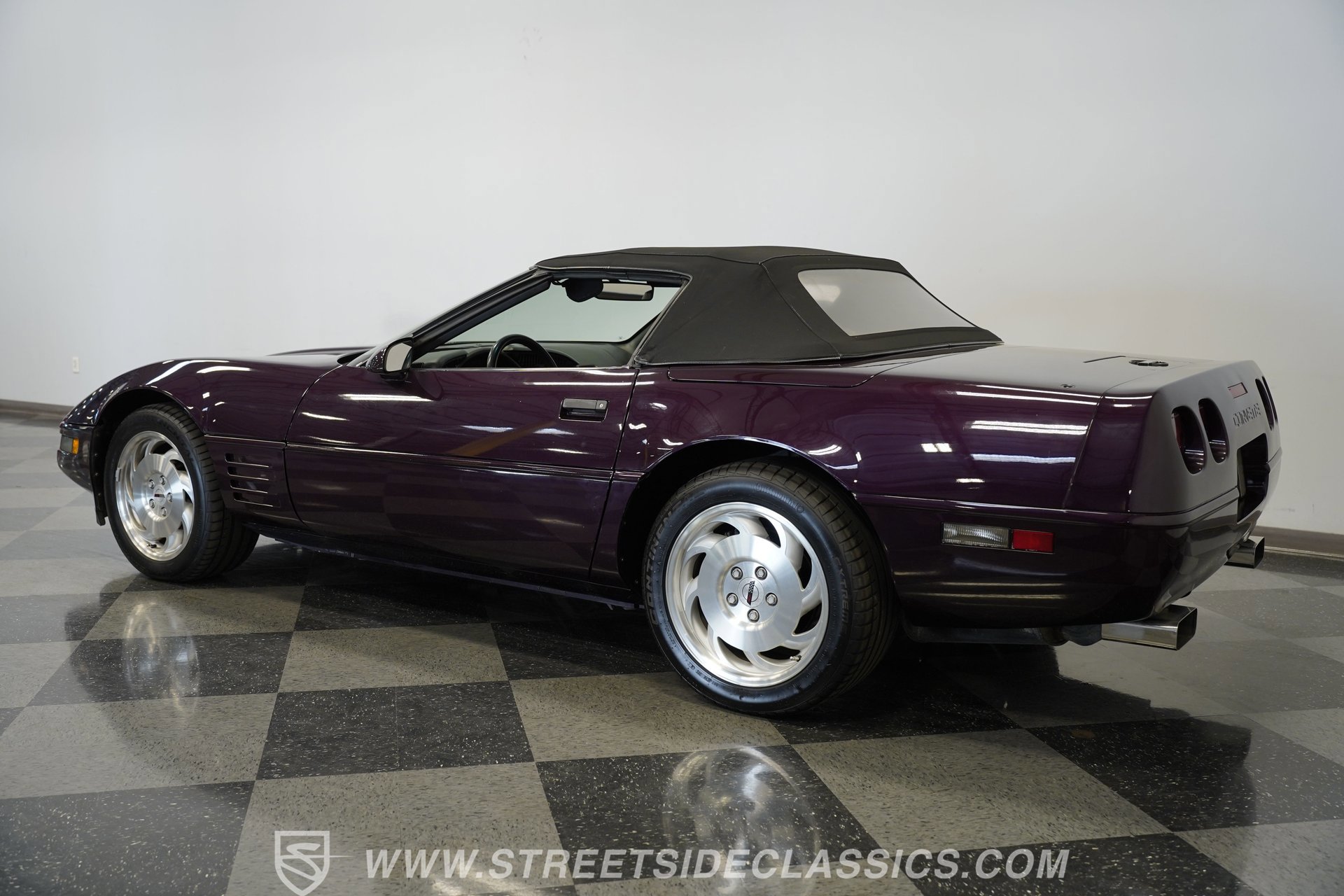 Used 1993 Chevrolet Corvette Convertible image 24