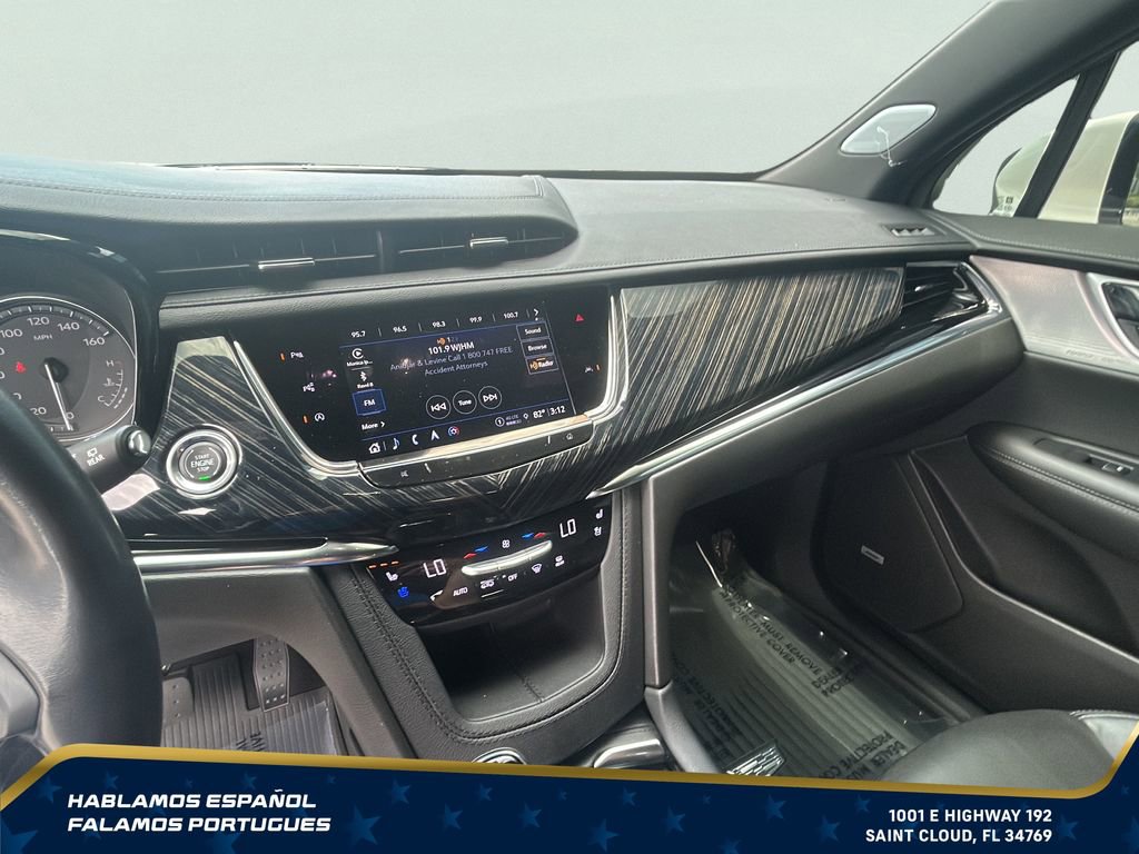 Used 2023 Cadillac XT6 Premium Luxury w/ Technology Package FWD image 18