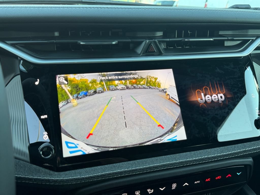 New 2026 Jeep Cherokee Laredo AWD/4WD image 17