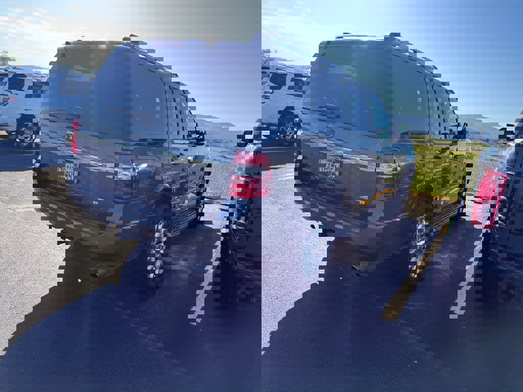 Used 2015 Ford Expedition Limited RWD image 1