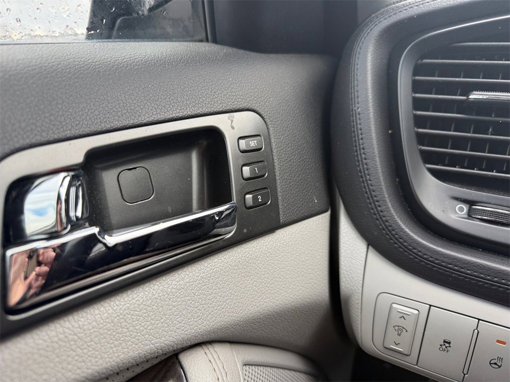 Used 2013 Kia Optima EX w/ Premium Pkg image 32