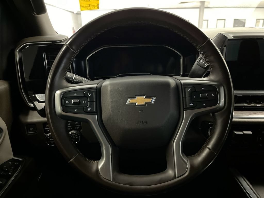 Used 2024 Chevrolet Silverado 2500 LTZ w/ LTZ Premium Package AWD/4WD image 16