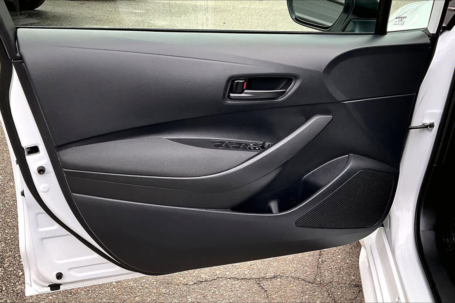 Certified 2025 Toyota Corolla LE FWD image 20