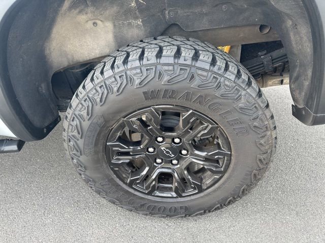 Used 2025 Chevrolet Silverado 1500 ZR2 w/ Technology Package image 20